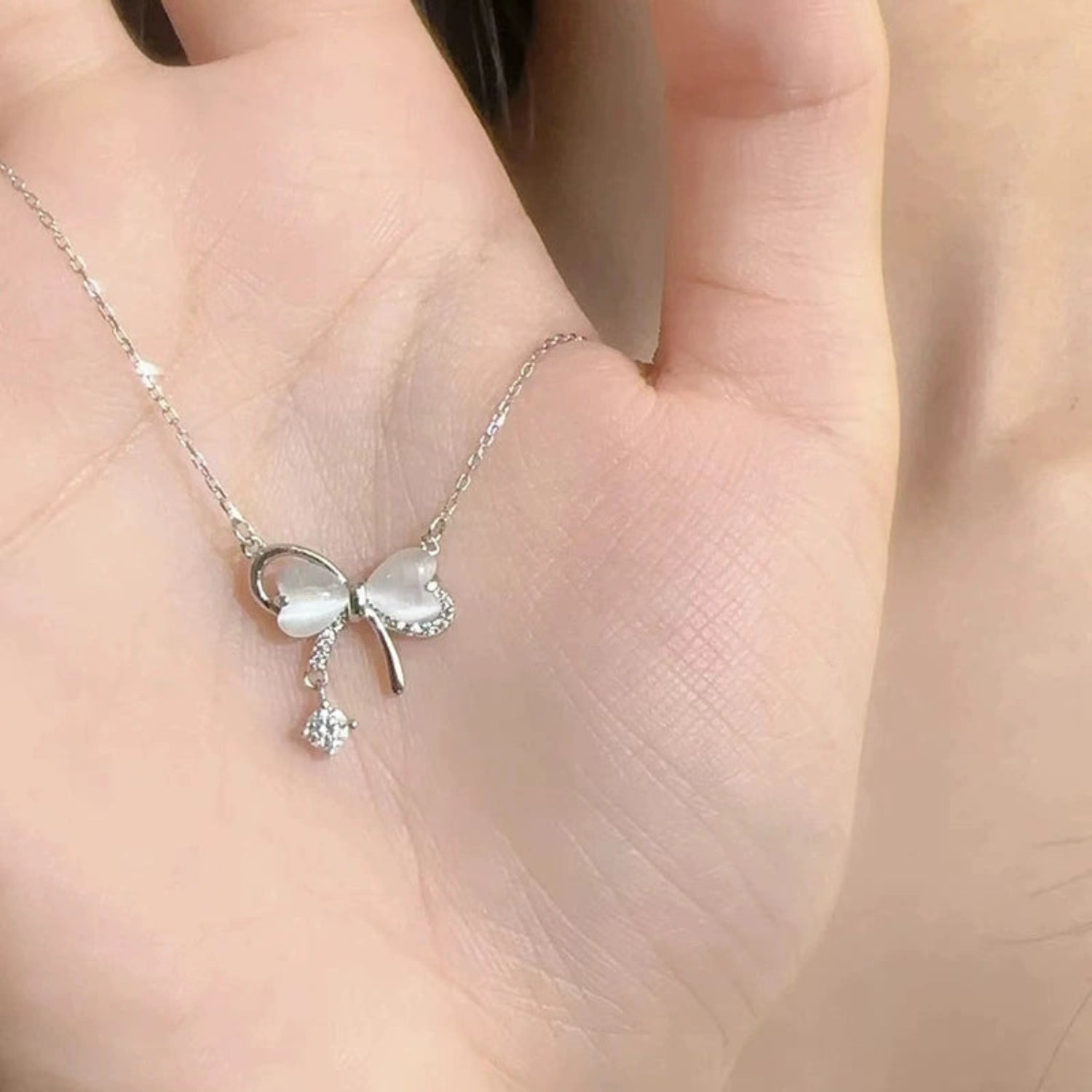 Elegant Cat-Eye Bow Necklace JLTN1746