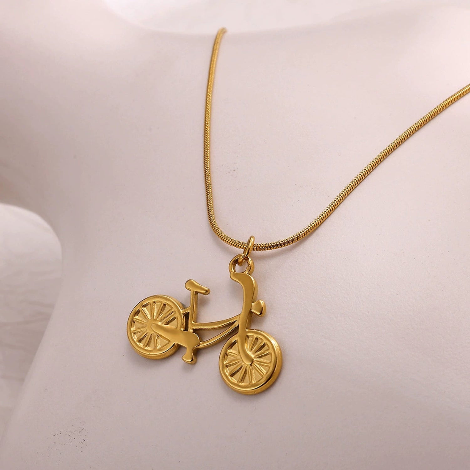 Gold Bicycle Snake Necklace JLTN1798