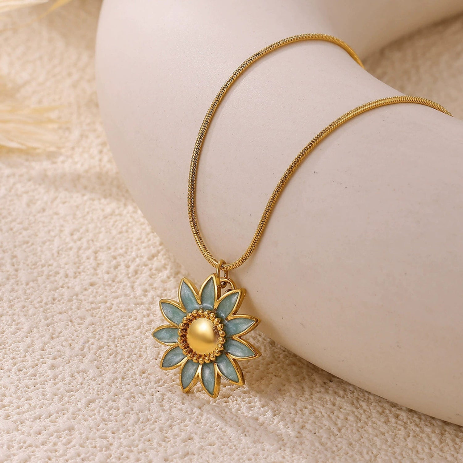 Enamel Flower Snake Necklace JLTN1802