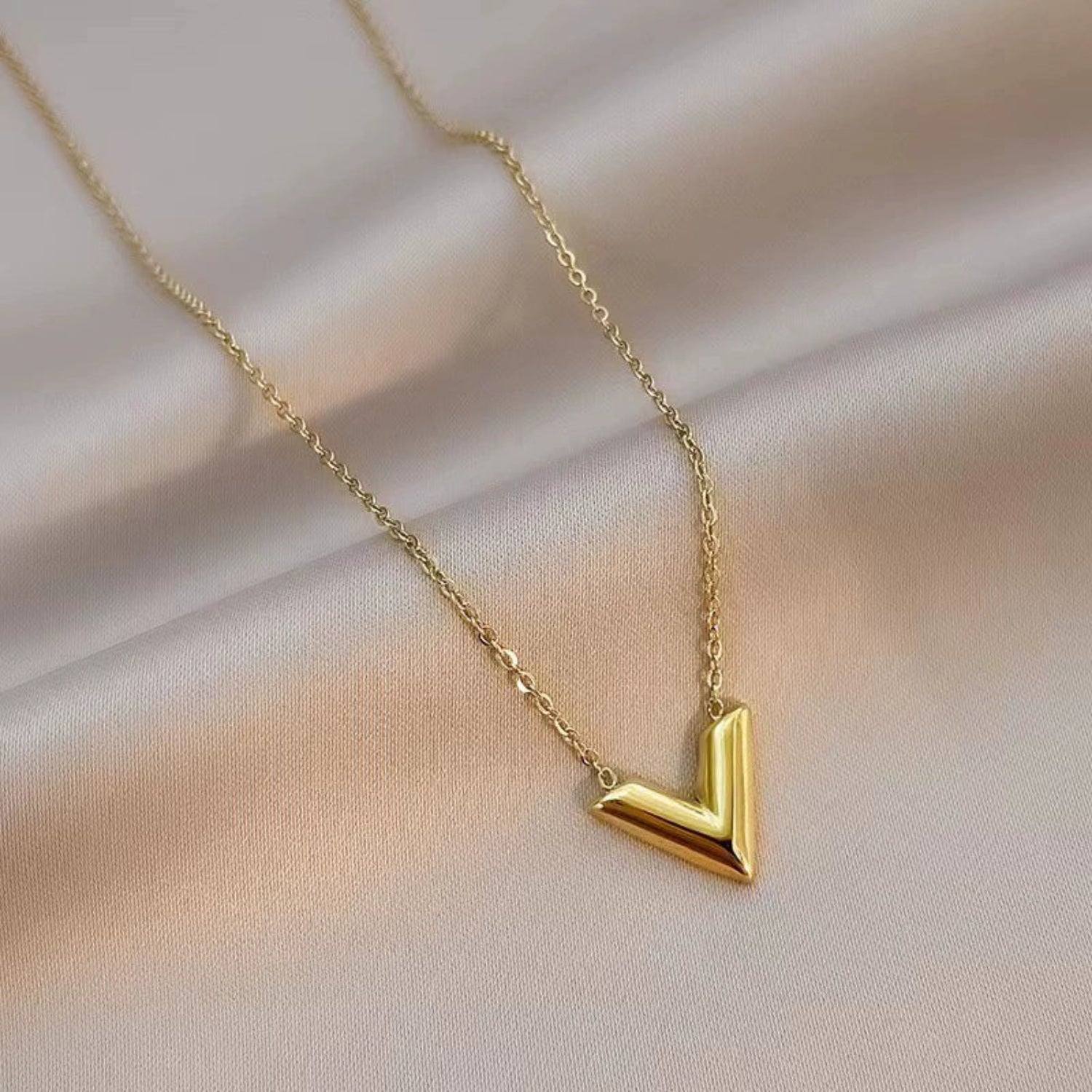 Gold Chevron Chevron Necklace JLTN1809