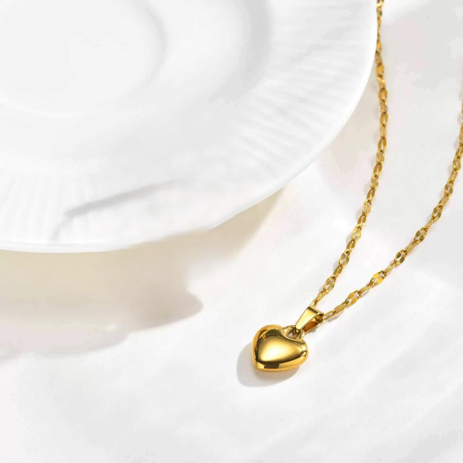 Gold Heart Pendant Link Necklace JLTN1851