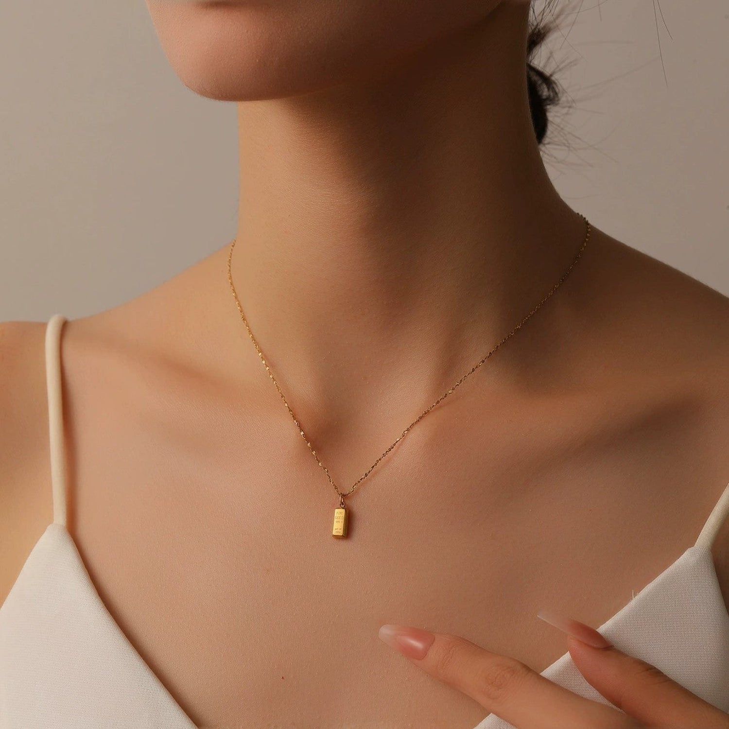 Minimalist Gold Bar Pendant Necklace JLTN1874