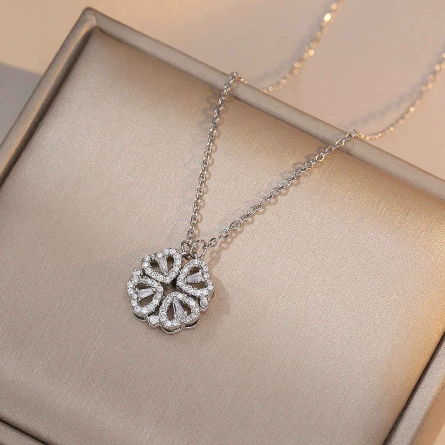 Silver Four-Leaf Clover Crystal Necklace JLTN1924