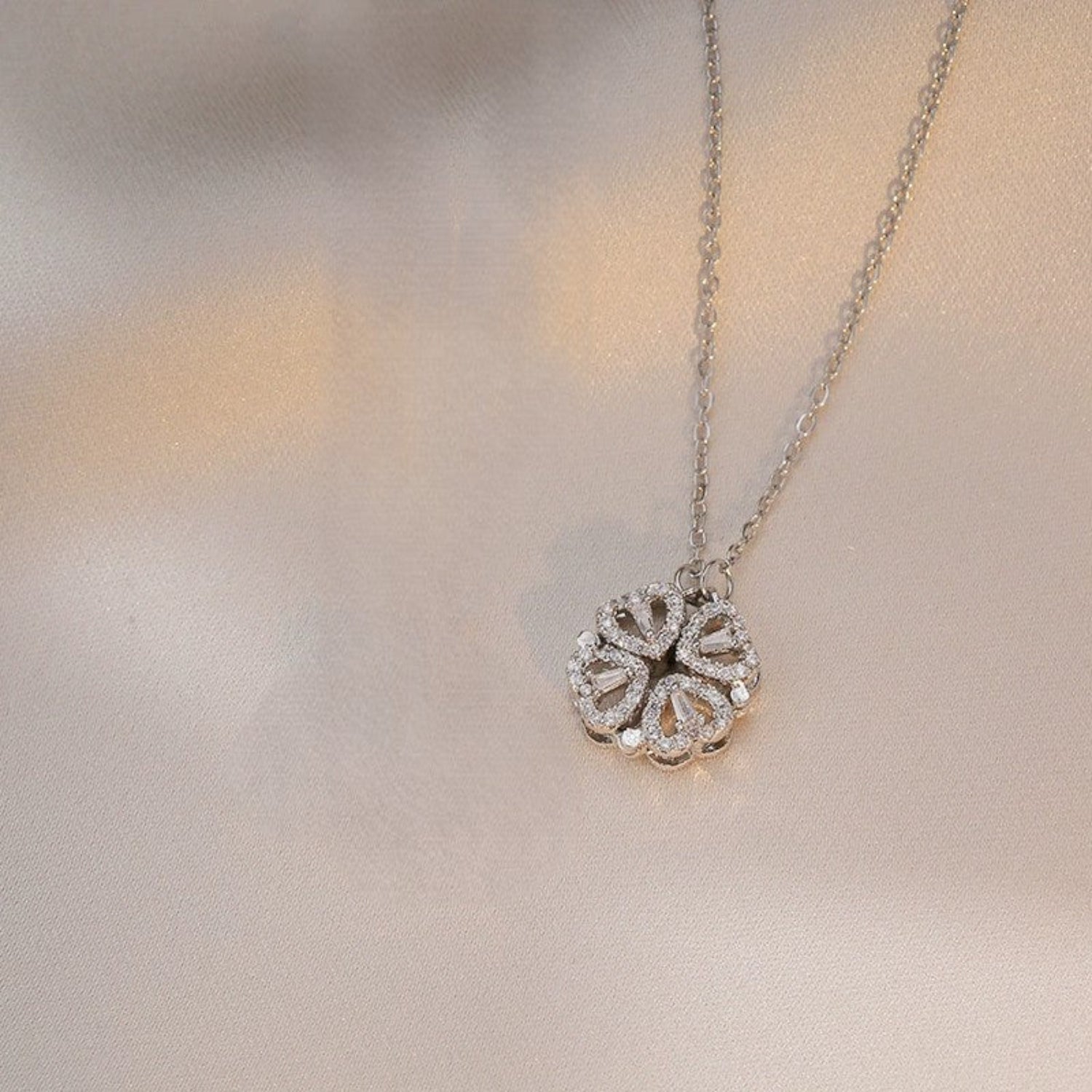 Silver Four-Leaf Clover Crystal Necklace JLTN1924