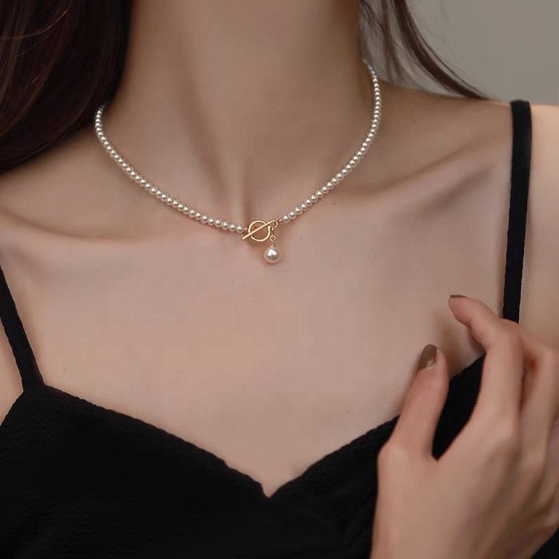 White Pearl Toggle Necklace JLTN1978