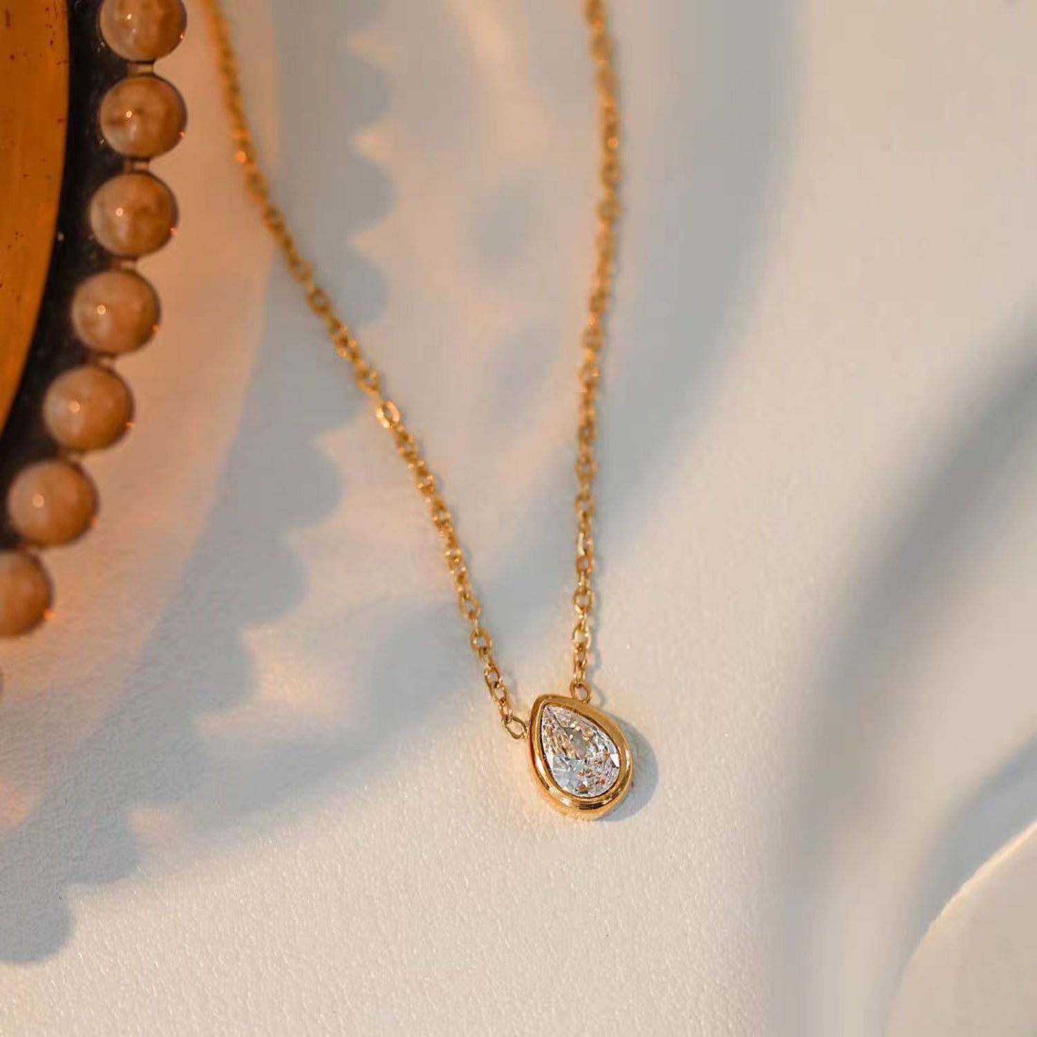 Gold Teardrop Crystal Necklace JLTN1983