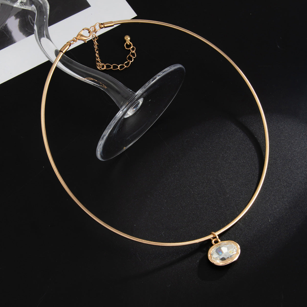 Golden Oval Crystal Pendant Choker JLTN2078