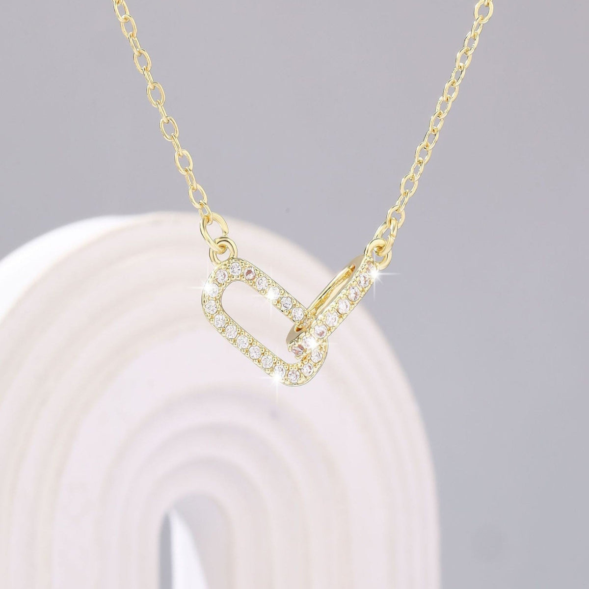 Gold Geometric Crystal Open-Link Pendant Necklace JLTN2081