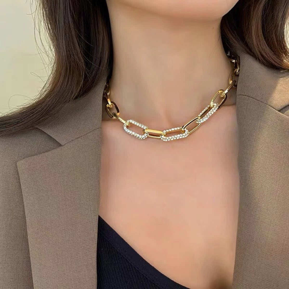 Gold-Tone Link Chain Statement Necklace JLTN2084