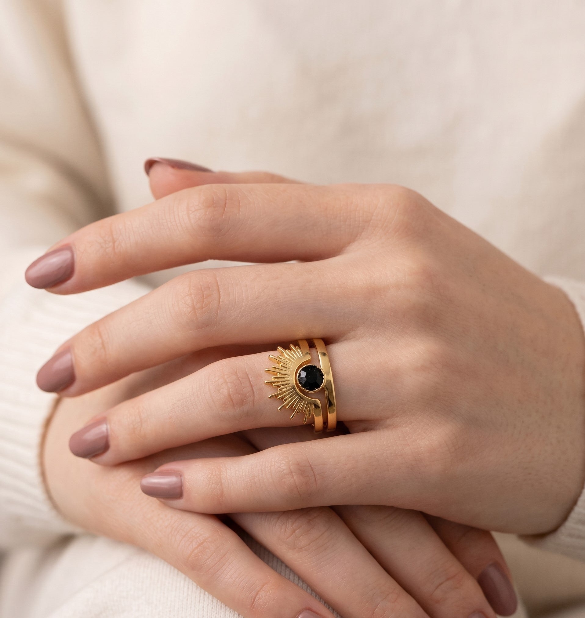 Artificial Golden Sunburst Adjustable Ring with Black Stone jltr0221