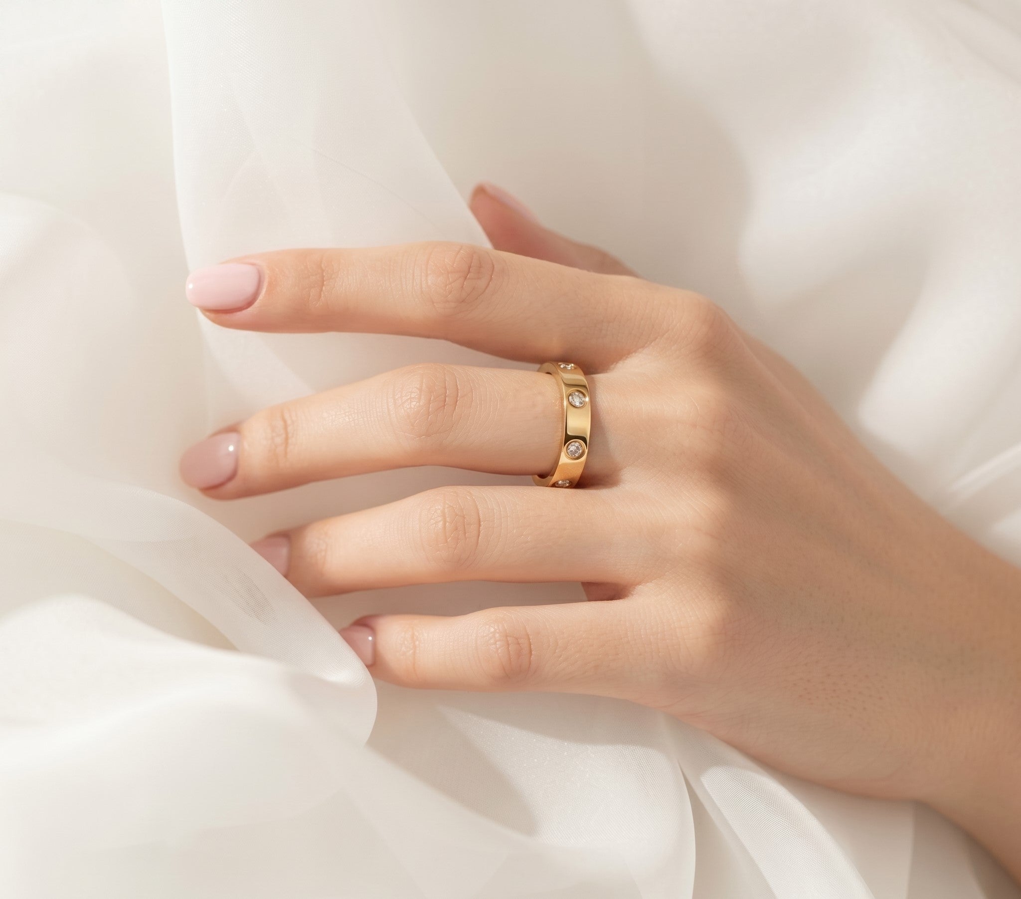 Artificial Crystal Studded Band Ring jltr0222