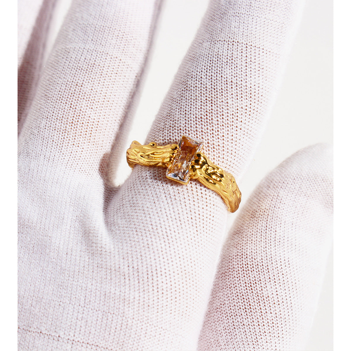 Sculpted Luxe Baguette Ring JLTR0589