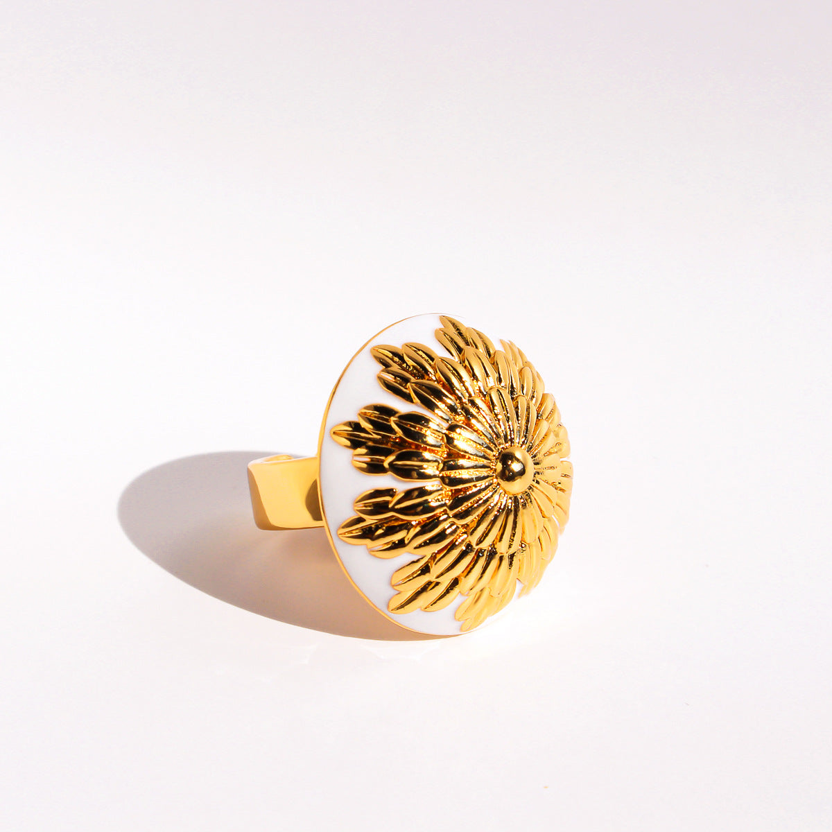 Vintage Floral Gold Motif Ring JLTR0597