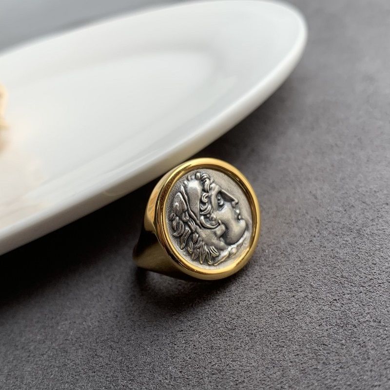 Dual Tone Vintage Medallion Gold Ring JLTR0600