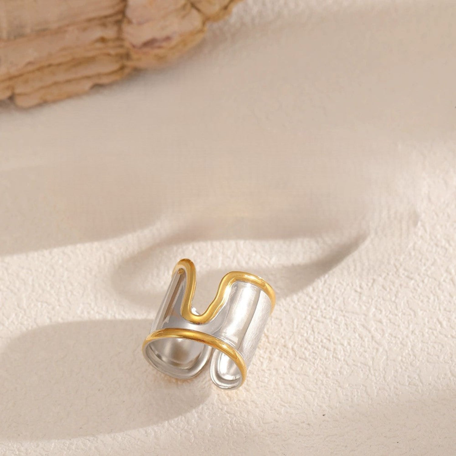 Dual Tone Adjustable Wave Ring JLTR0615