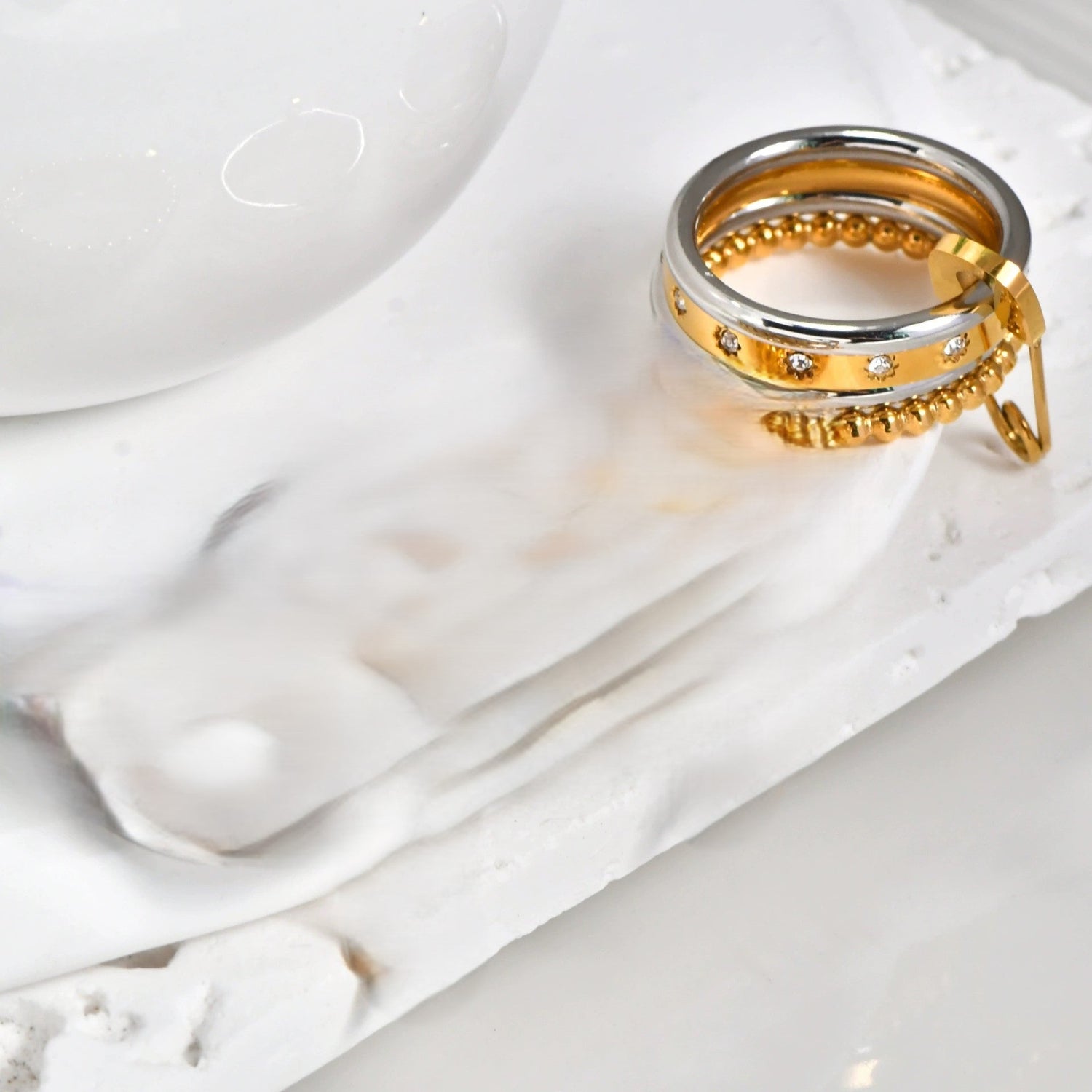 Dual Tone Safety Pin Statement Ring JLTR0632