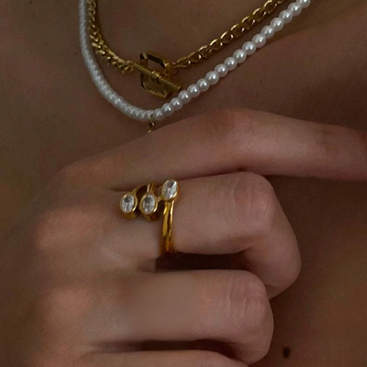 Chic Three-Stone Gold Open Ring JLTR0647