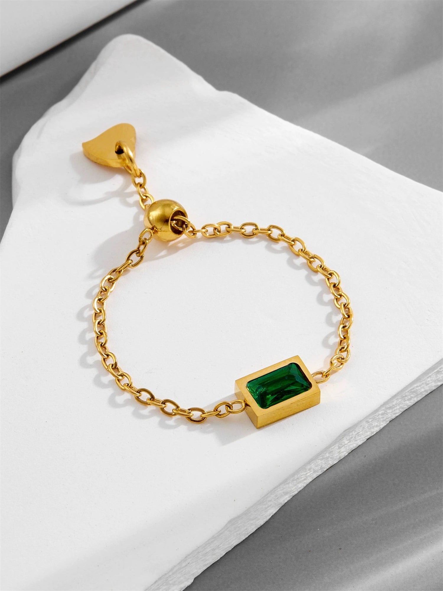 Emerald Green Adjustable Chain Ring JLTR0662