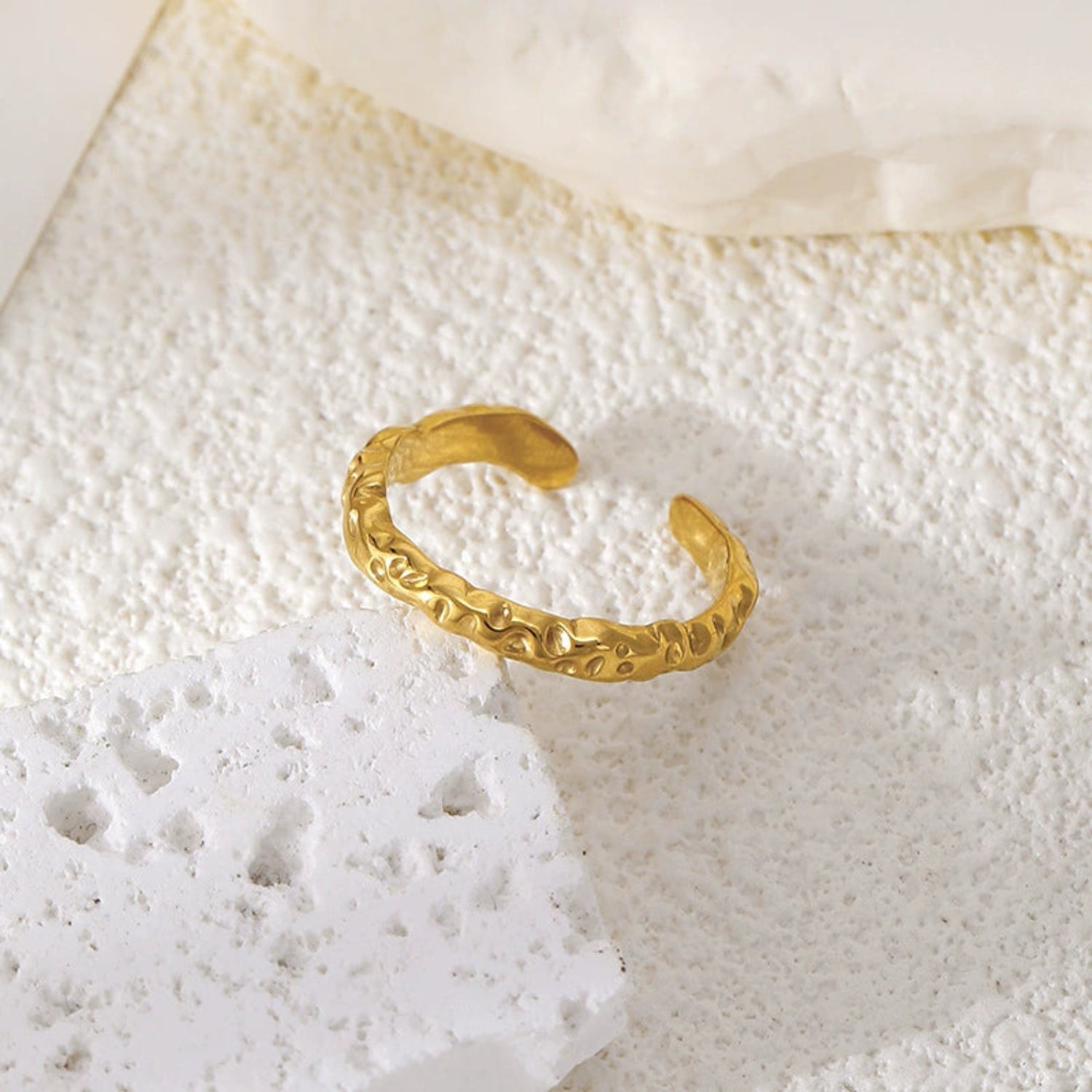 18k Gold Plated Slim Hammered Gold Adjustable Ring JLTR0667