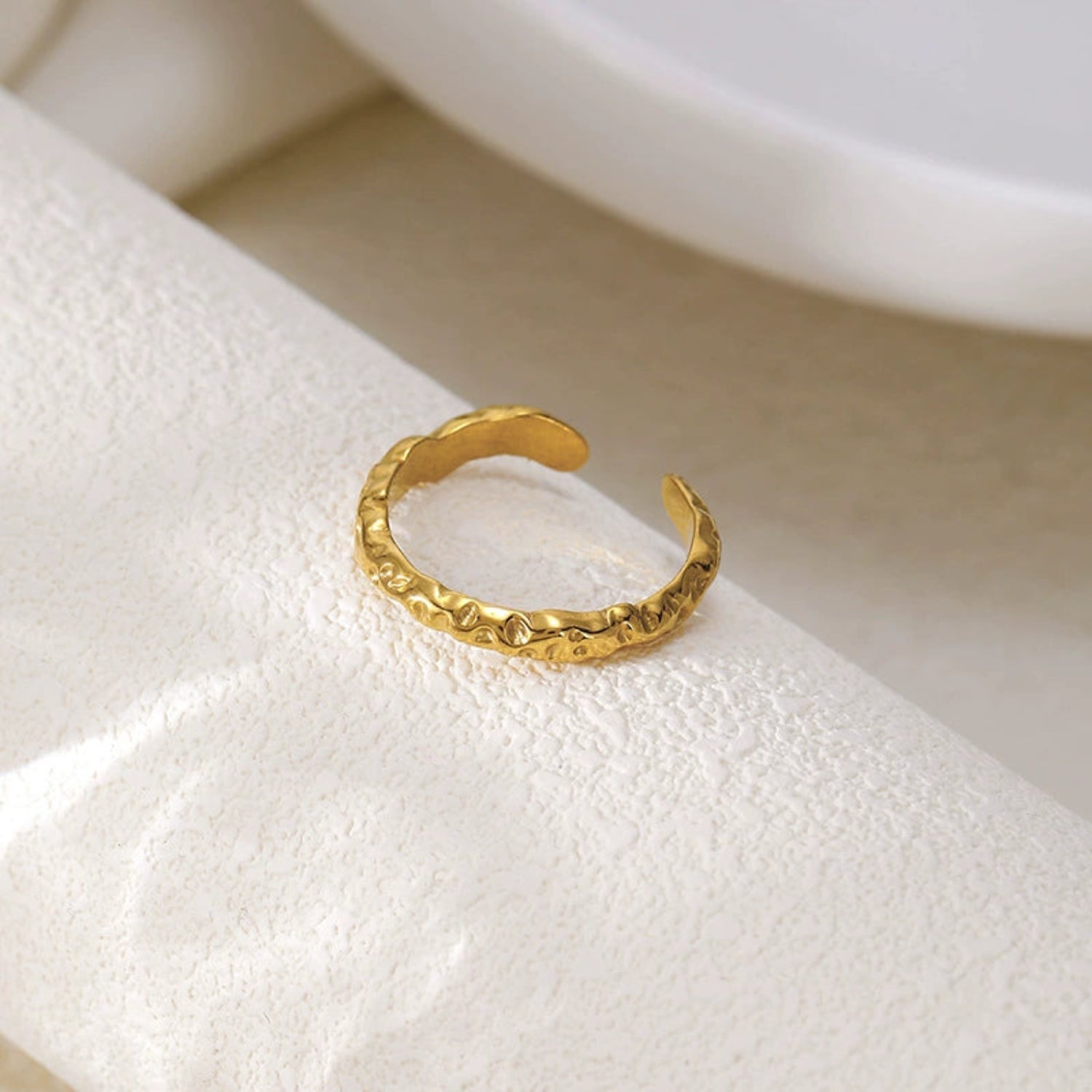 18k Gold Plated Slim Hammered Gold Adjustable Ring JLTR0667
