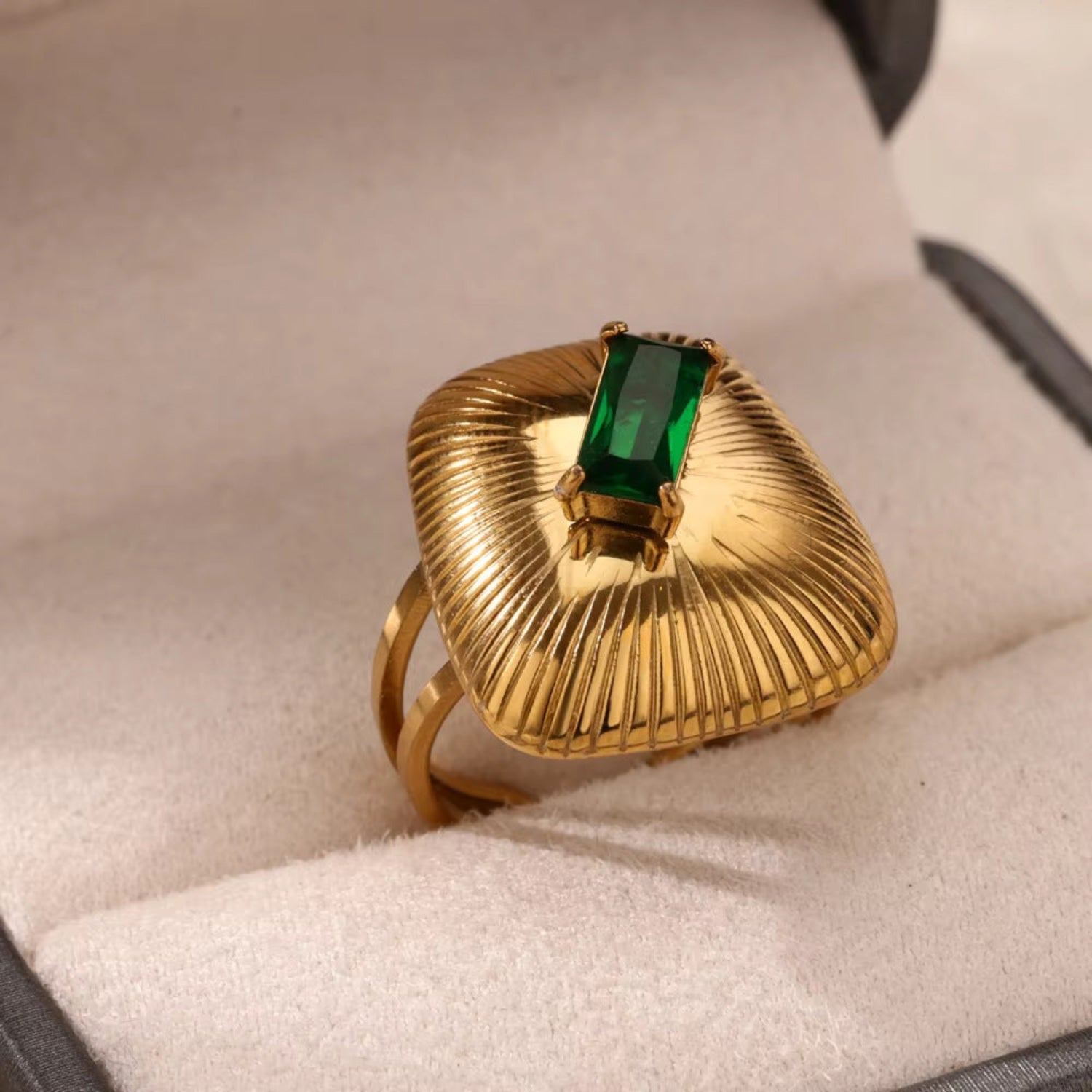 Emerald Rectangle Gold Statement Ring JLTR0689