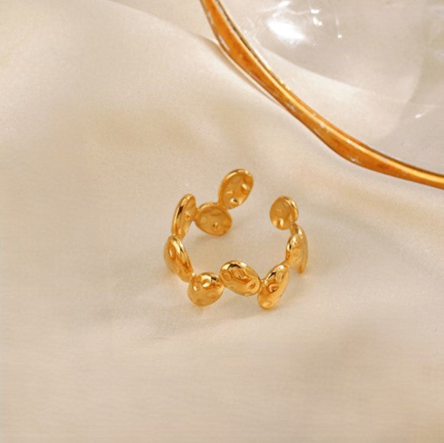Gold Hammered Disc Adjustable Ring JLTR0745