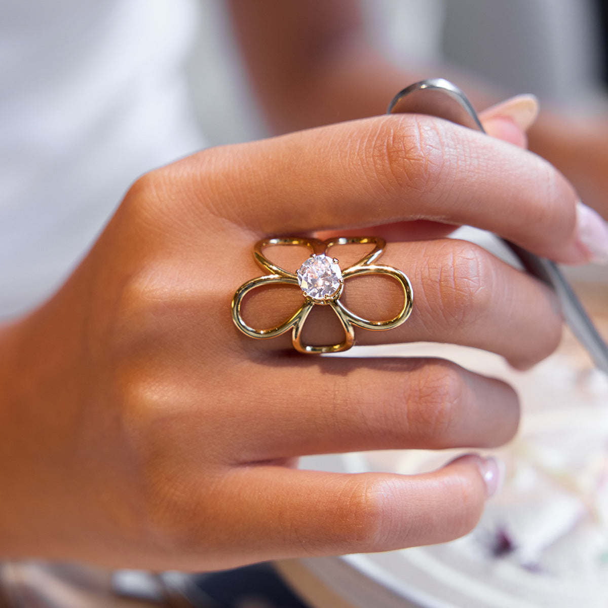 Gold Chic Flower Open Ring JLTR0804