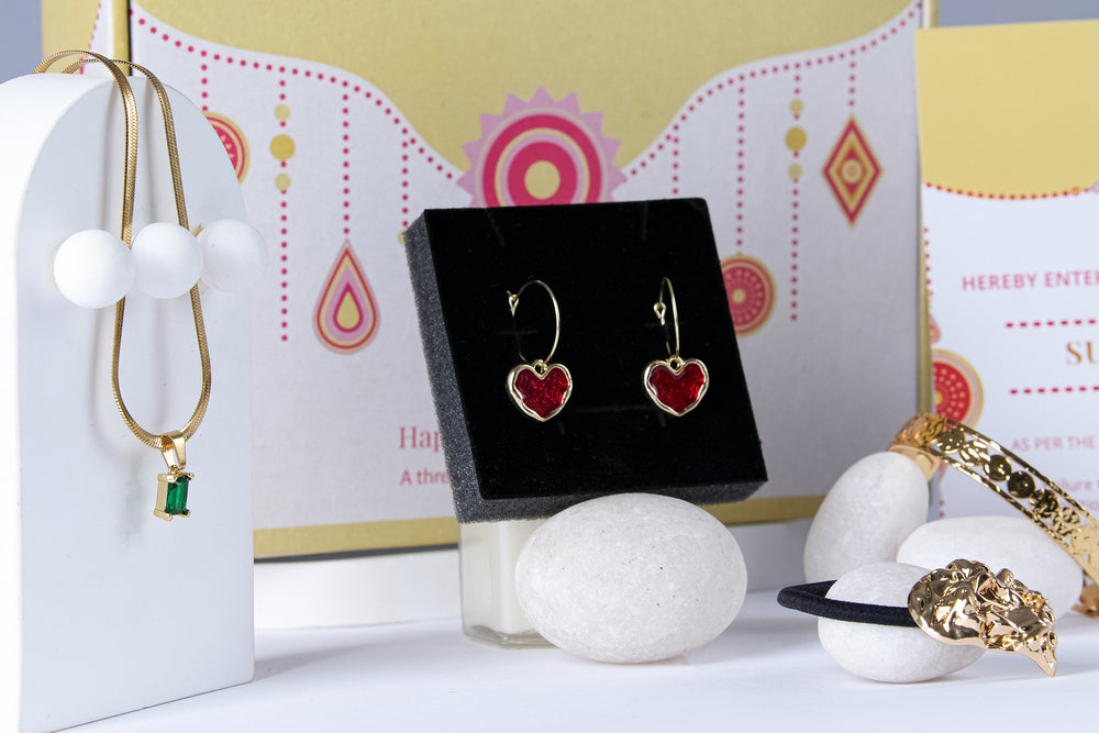 Just Lil Things The Golden Bond – Rakhi Edition RC0011