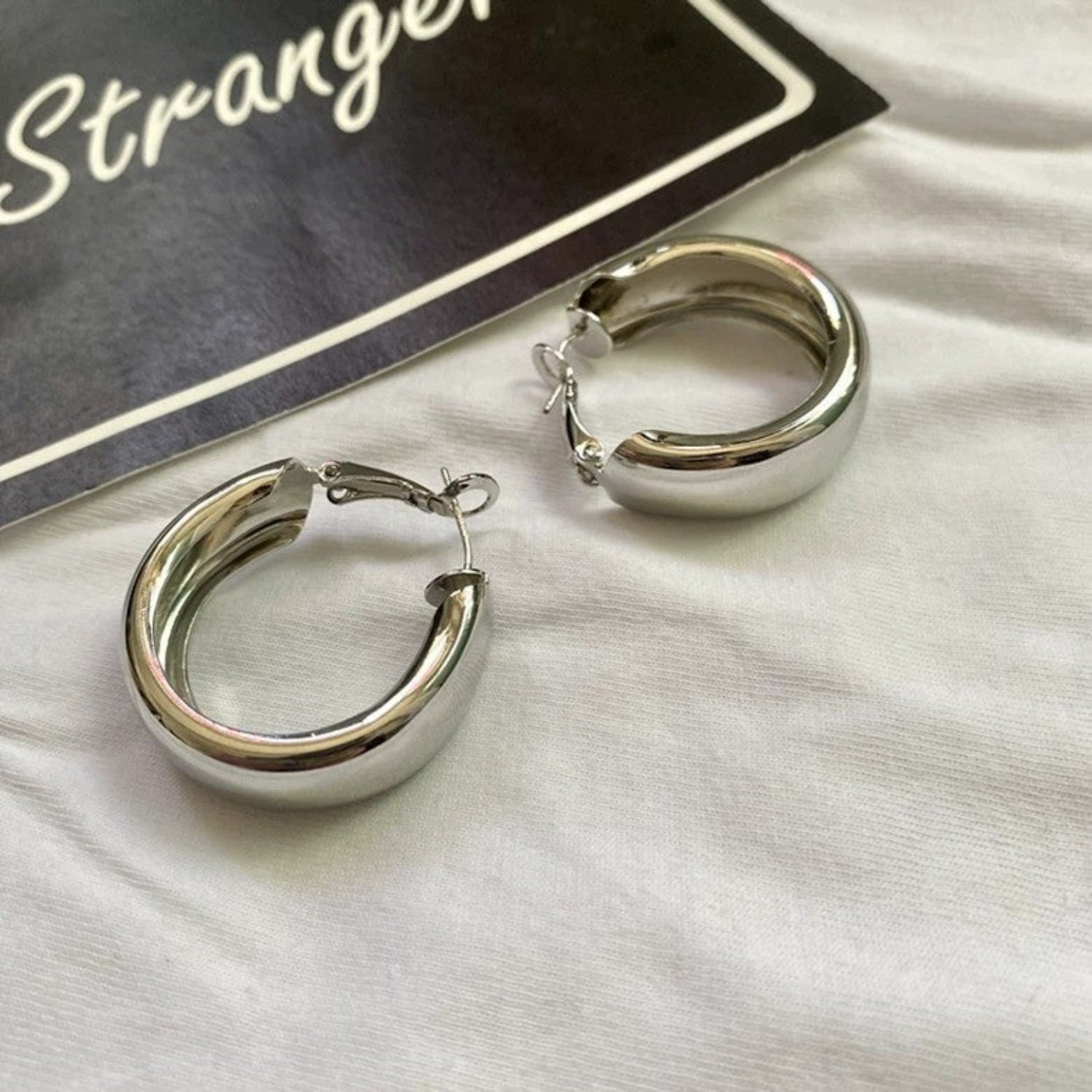 just-lil-things-Silver-earring-pin-earring-jlt10305