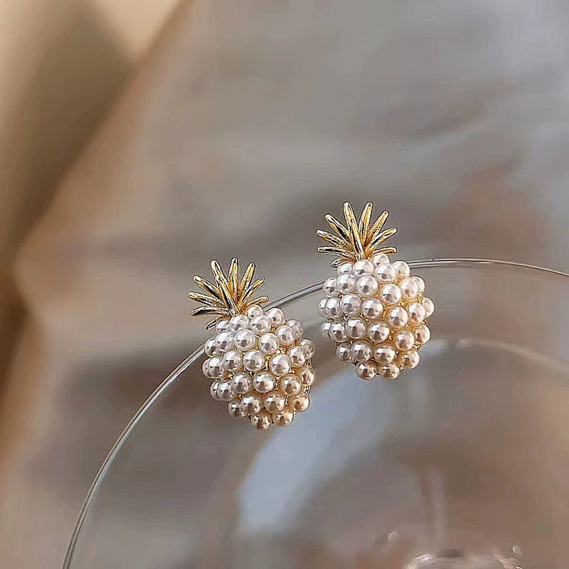 Pearl Pineapple White Stud Earrings JLT10487