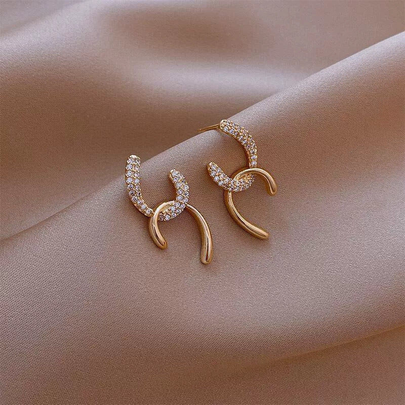 Glinting Link Pin Earrings JLT11482