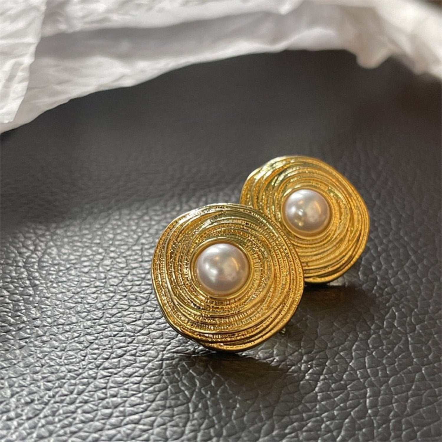 Vintage Pearl Stud Earrings jlt11815