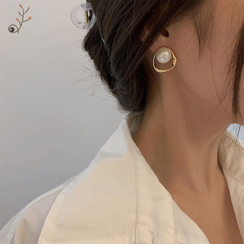 just-lil-things-gold-pin-earrings-jlt12059