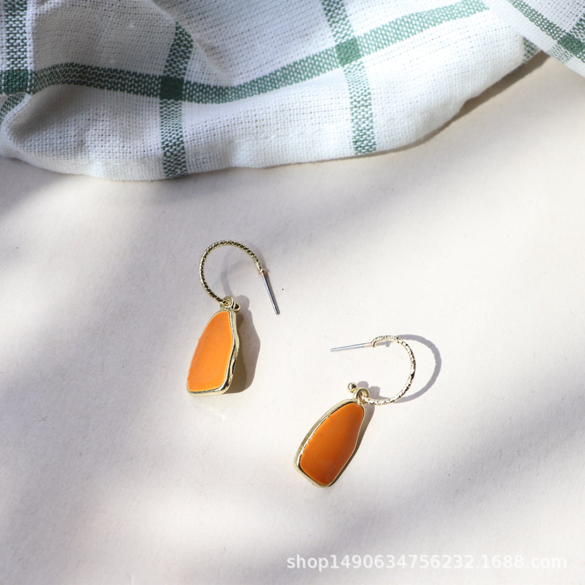 Just lil things Pin Earrings