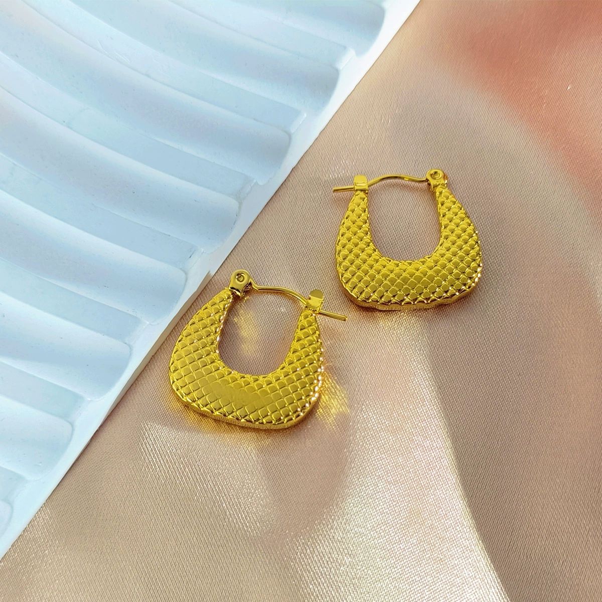 Gold Color U shaped earrings jlt13191