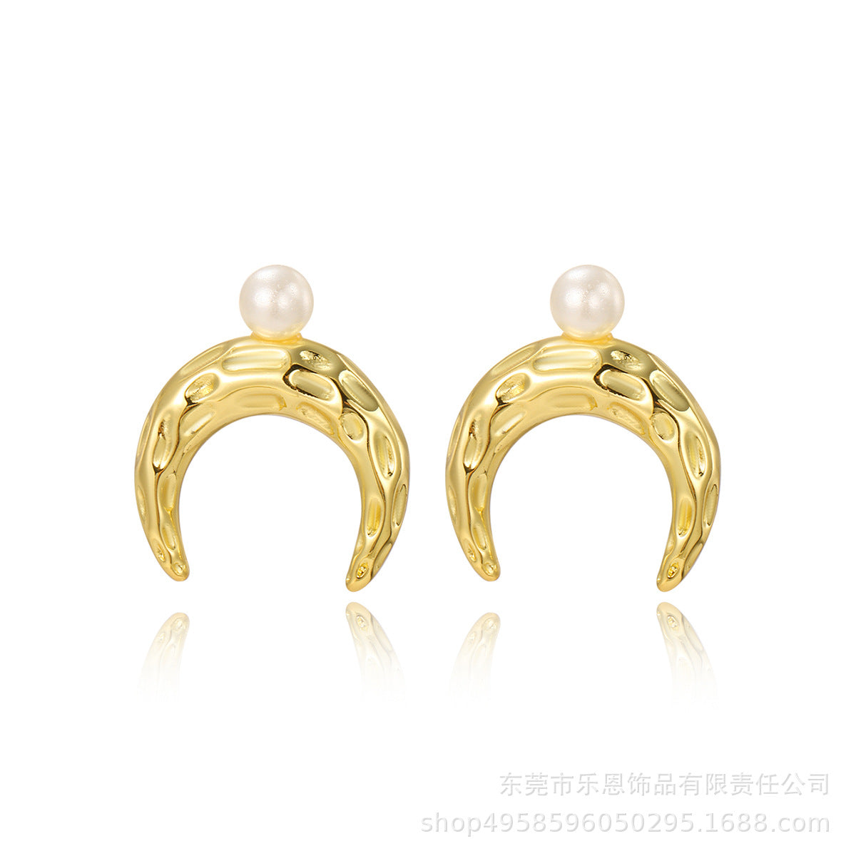 Cute hammer pattern crescent pearl earrings jlt13249
