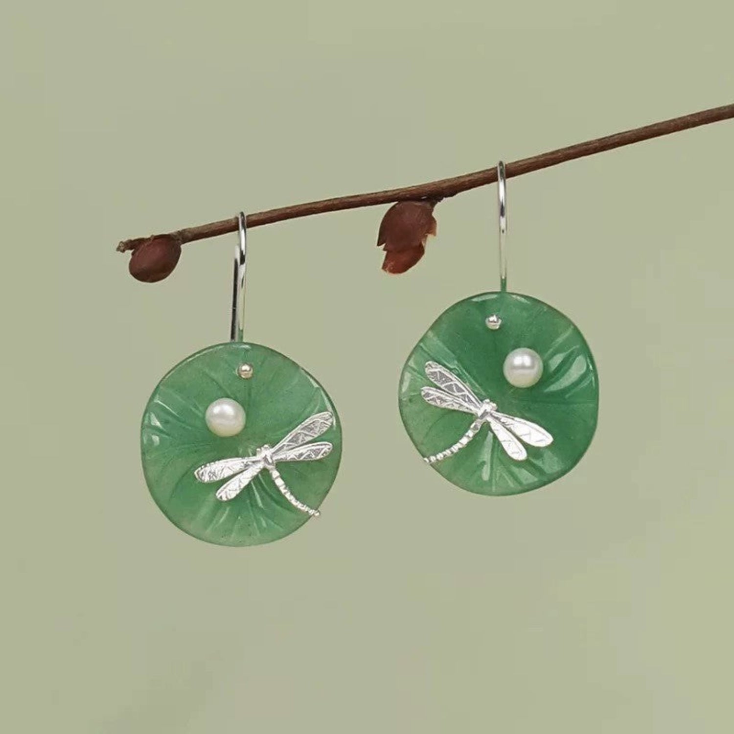 Just Lil Things Dragonfly Pearl Green Disc Earrings jlt13377