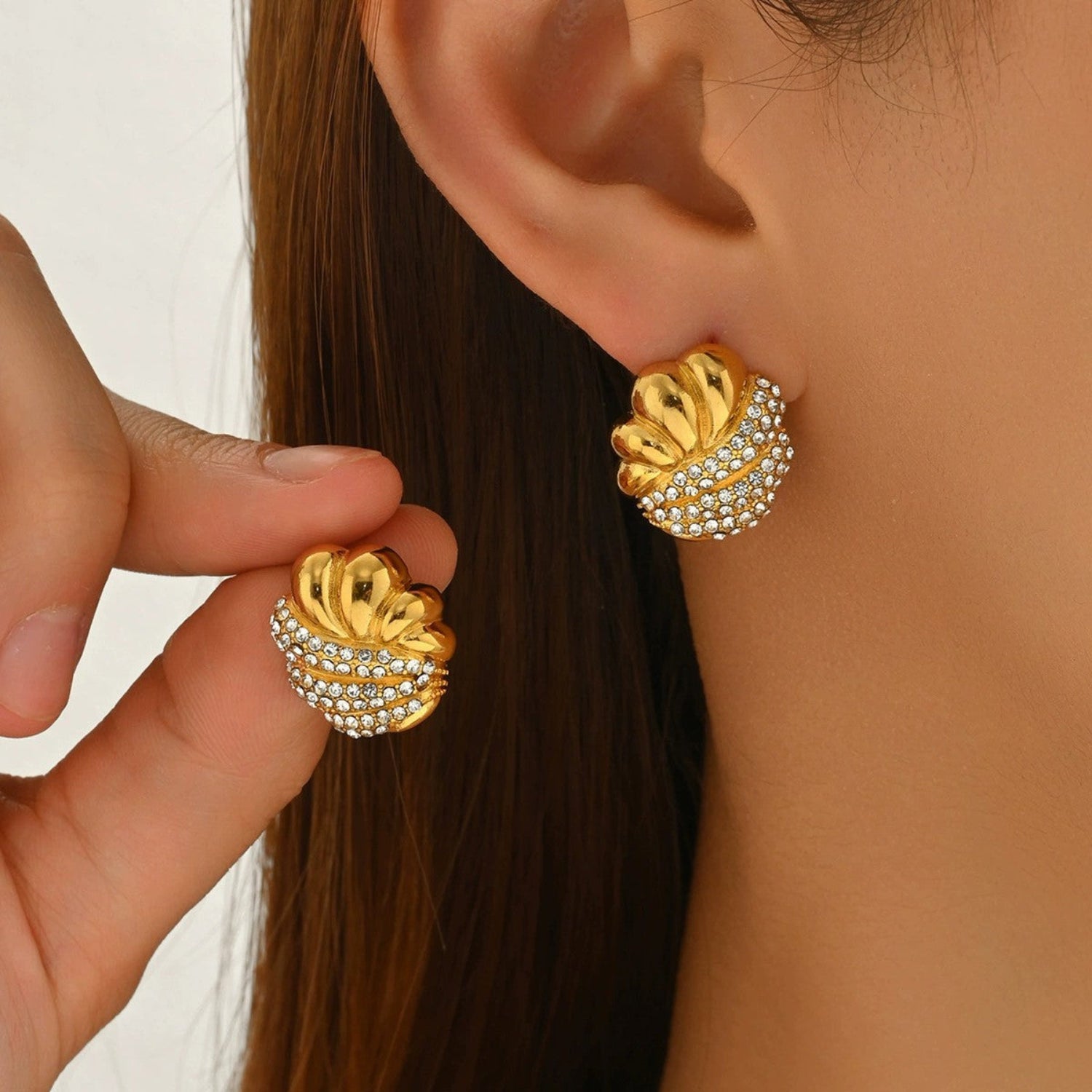 Just Lil Things Golden Luxe Crystal Swirl Stud Earrings jlt13392