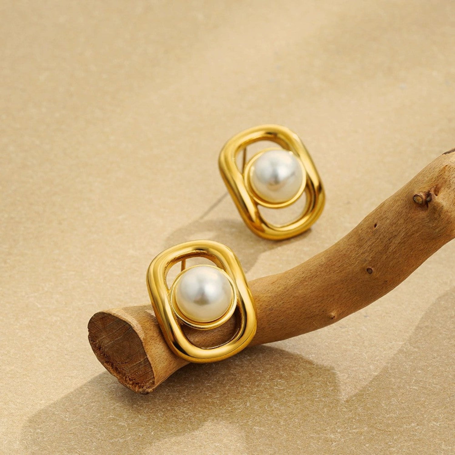 Just Lil Things Golden Oval Pearl Elegance Studs jlt13393
