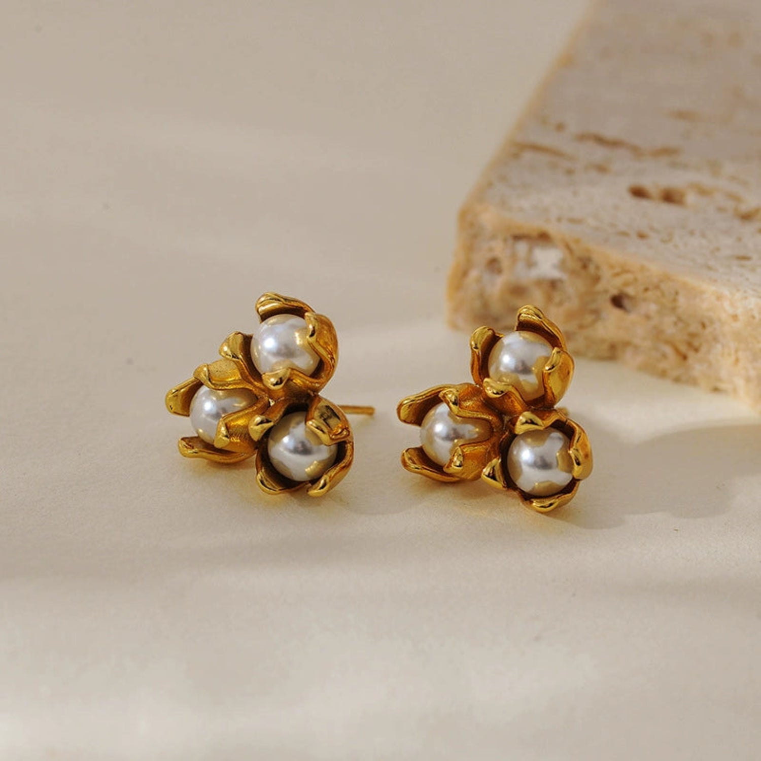 Dress Berry Stud Earrings jlt13450