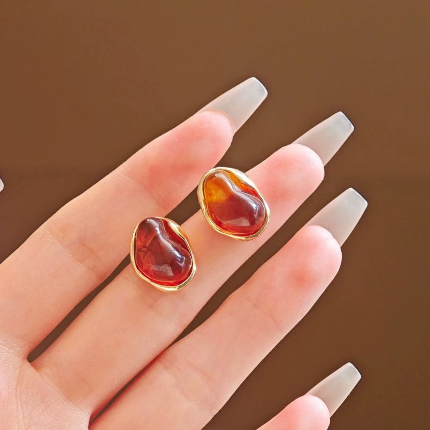 Brown Pearls Stud Earrings jlt13460