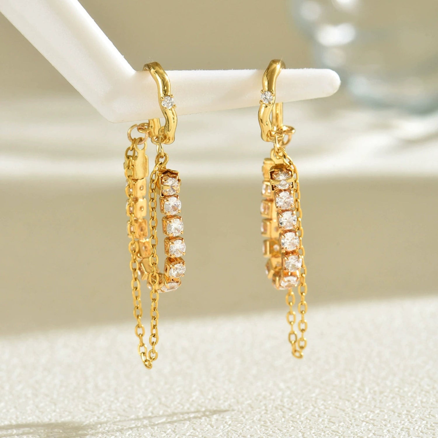 Chain Dangle Crystal Ear Cuff jlt13491