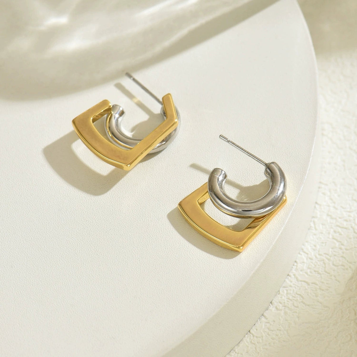 Sculpted Square Dual Hoop jlt13503