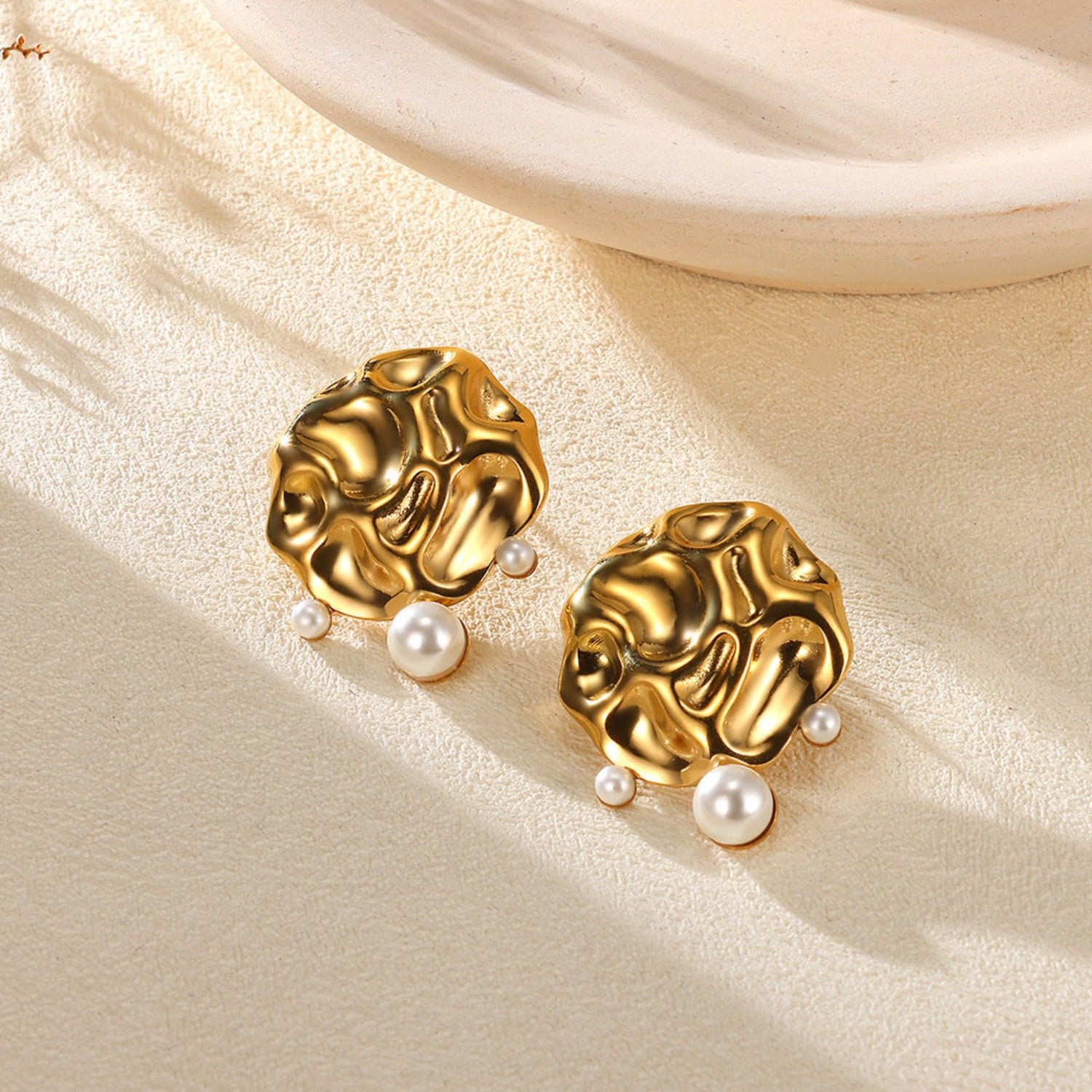 Textured Gold Pearl Stud Earrings JLT13604