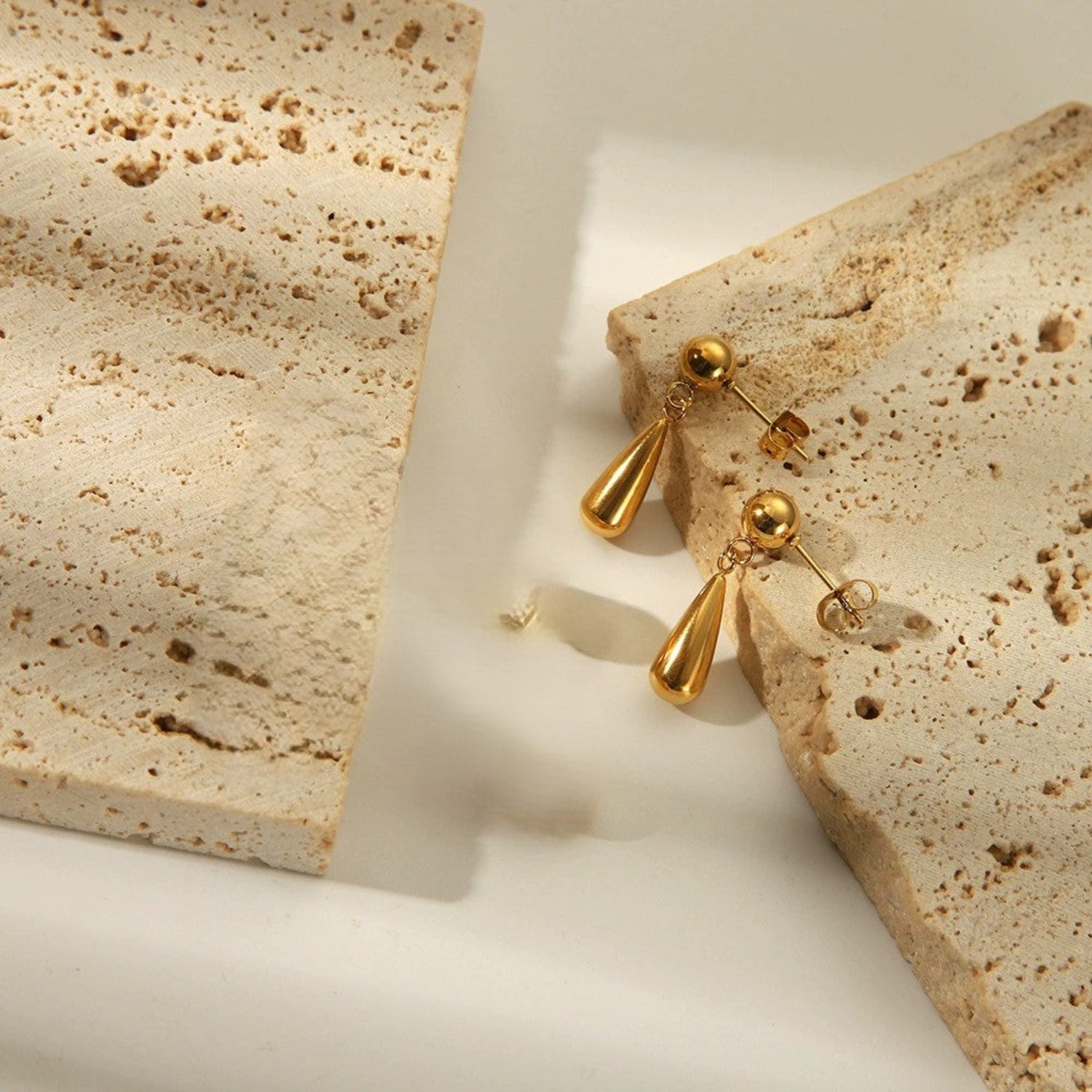 Gold Teardrop Ball Stud Earrings JLT13617