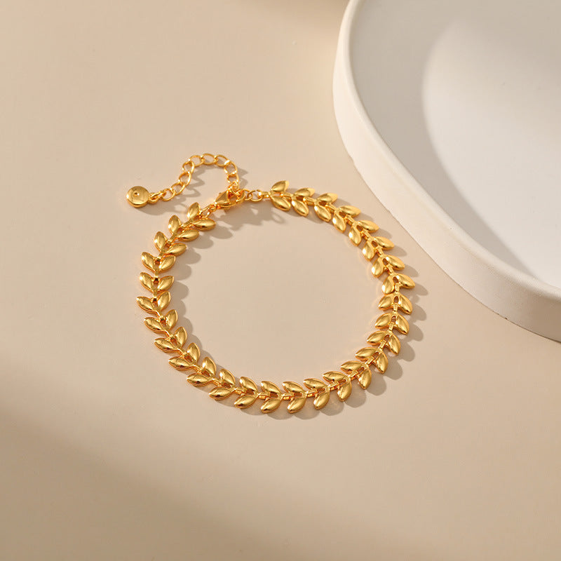 just-lil-things-Golden Leaf Charm Bracelet – Adjustable Chain Design JLTLB0446
