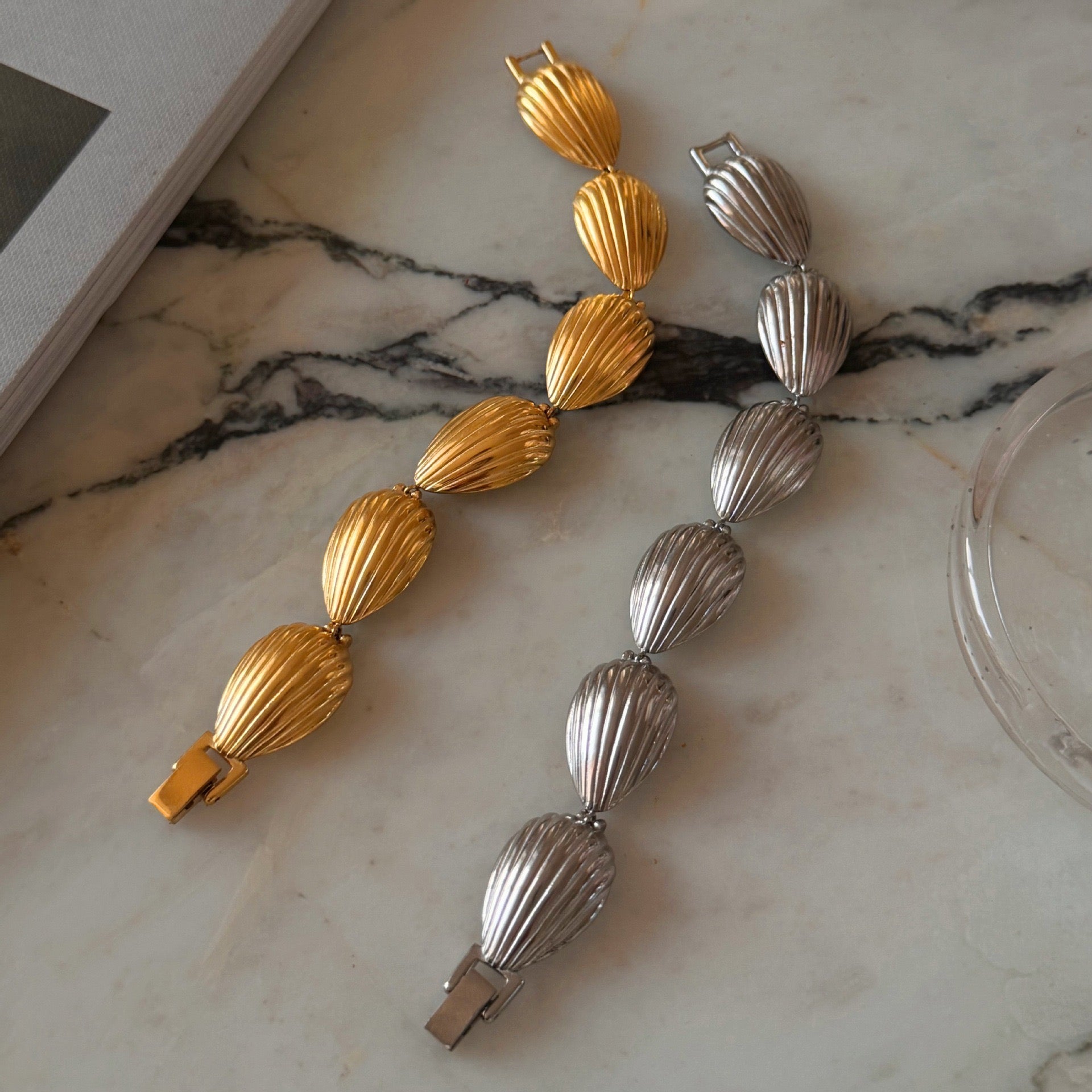 Just Lil Things Vintage-Inspired Shell Link Bracelet – Gold & Silver Statement Jewelry JLTB0488 A