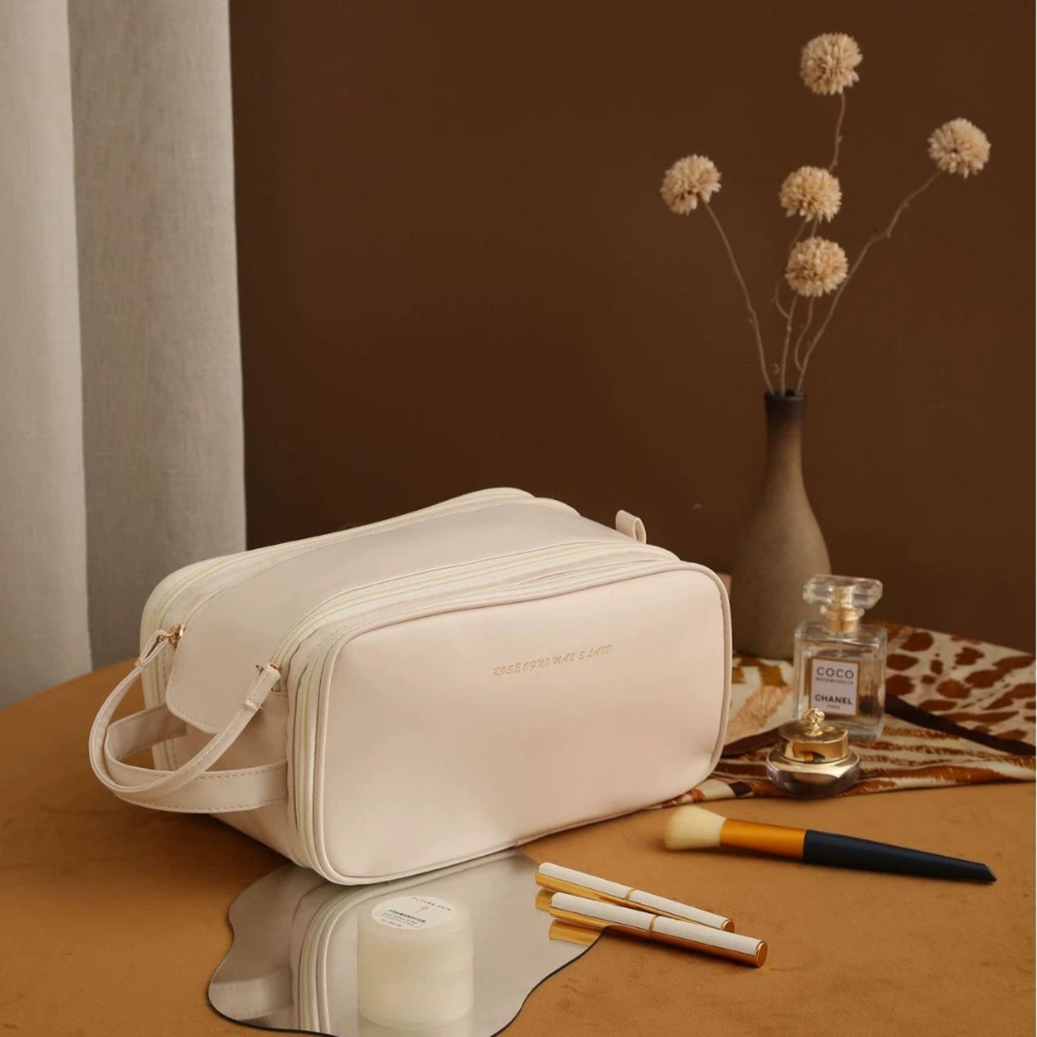 Cream Leather Multi-Compartment Cosmetic Bag JLTJK0102