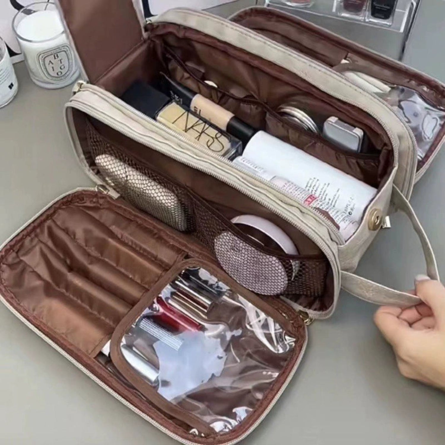 Cream Leather Multi-Compartment Cosmetic Bag JLTJK0102