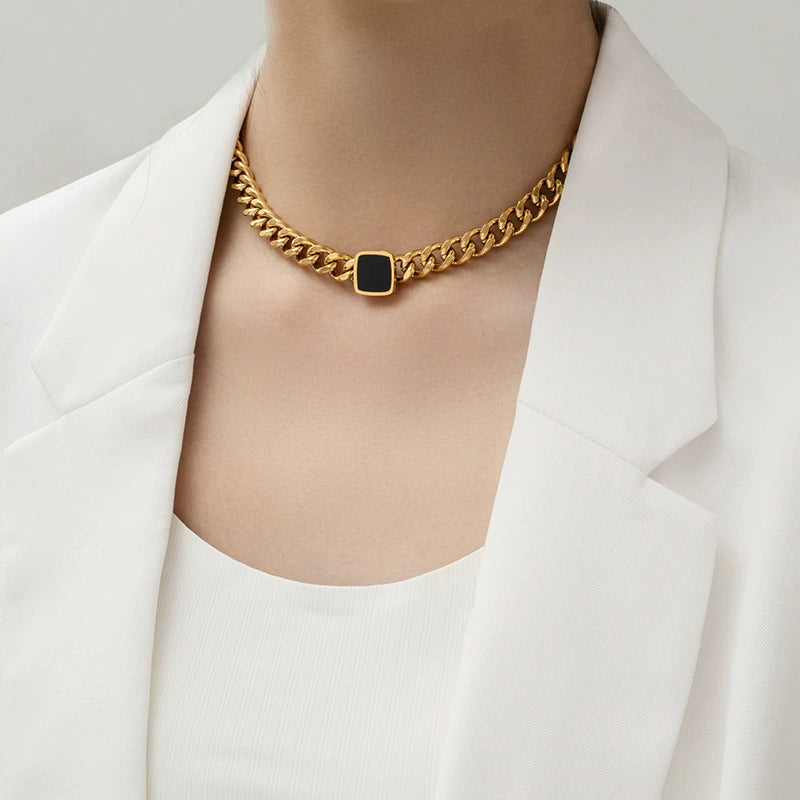 Chunky Cuban Link Necklace with Black Pendant – Bold Statement Jewelry jltn0577